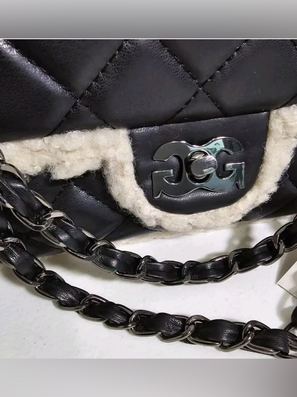 Gilda Paris Black Quilted Shoulder Bag with White Shearling Trim and Chain Strap - Picture 7 of 16